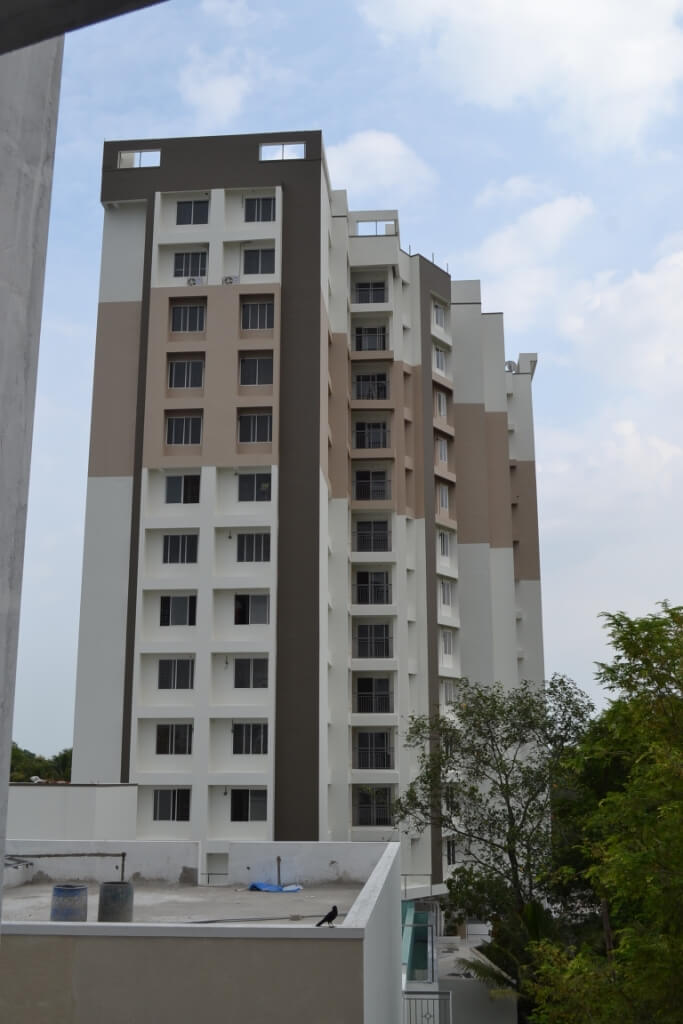 Minimalist Apartments In Nalanchira for Large Space